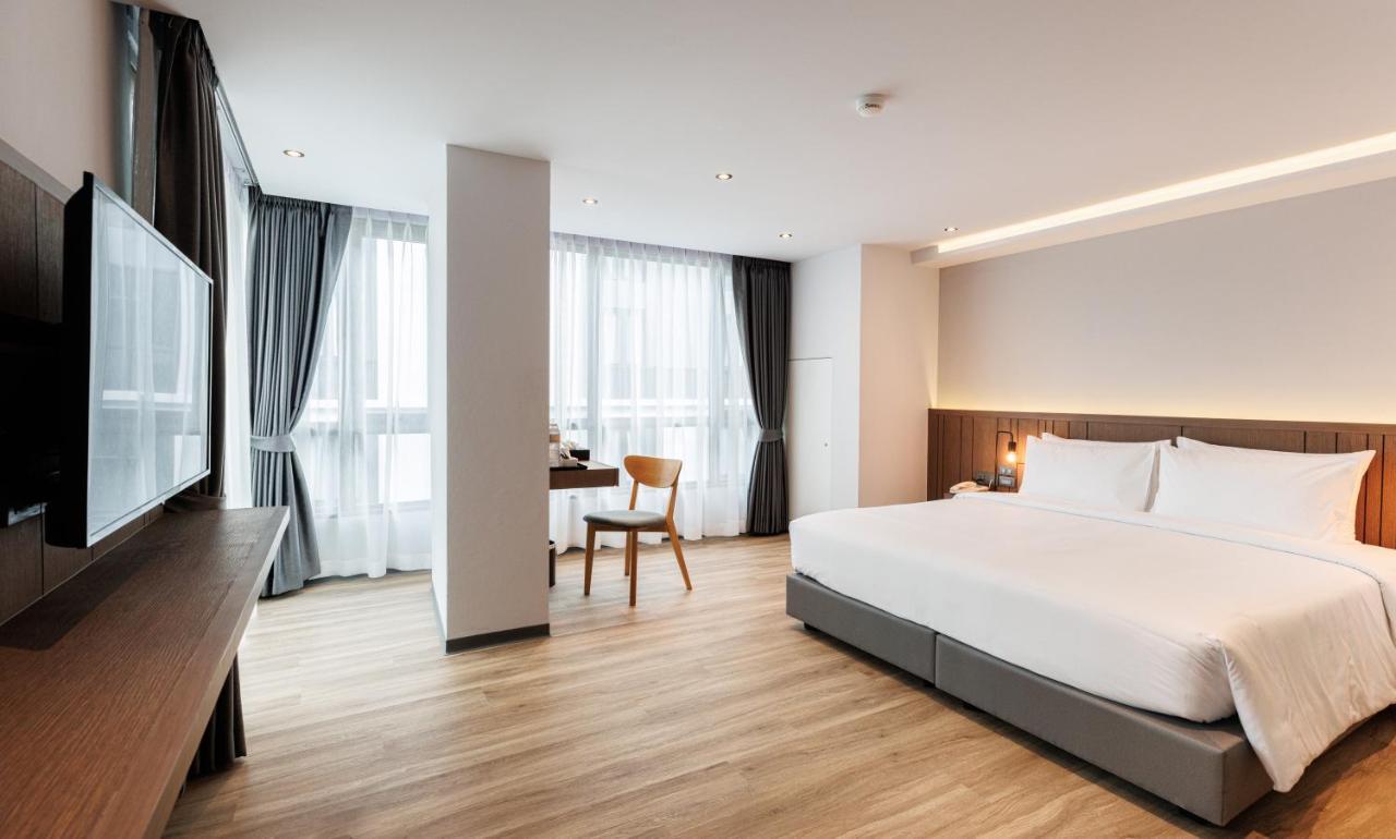 Pure Eleven Hotel Bangkok Makkasan Extérieur photo
