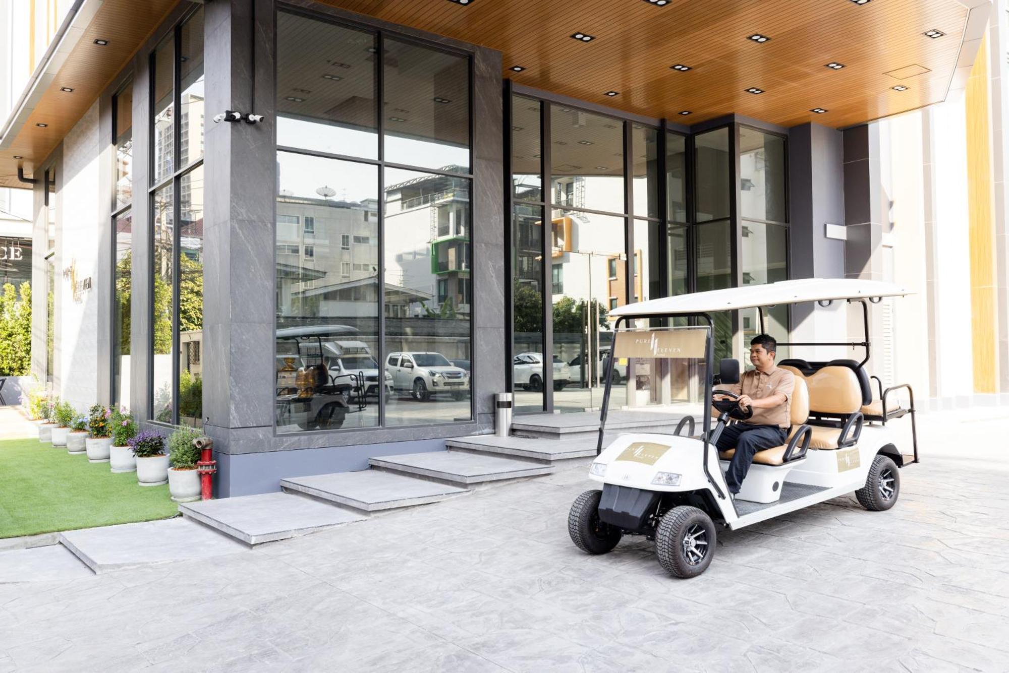 Pure Eleven Hotel Bangkok Makkasan Extérieur photo